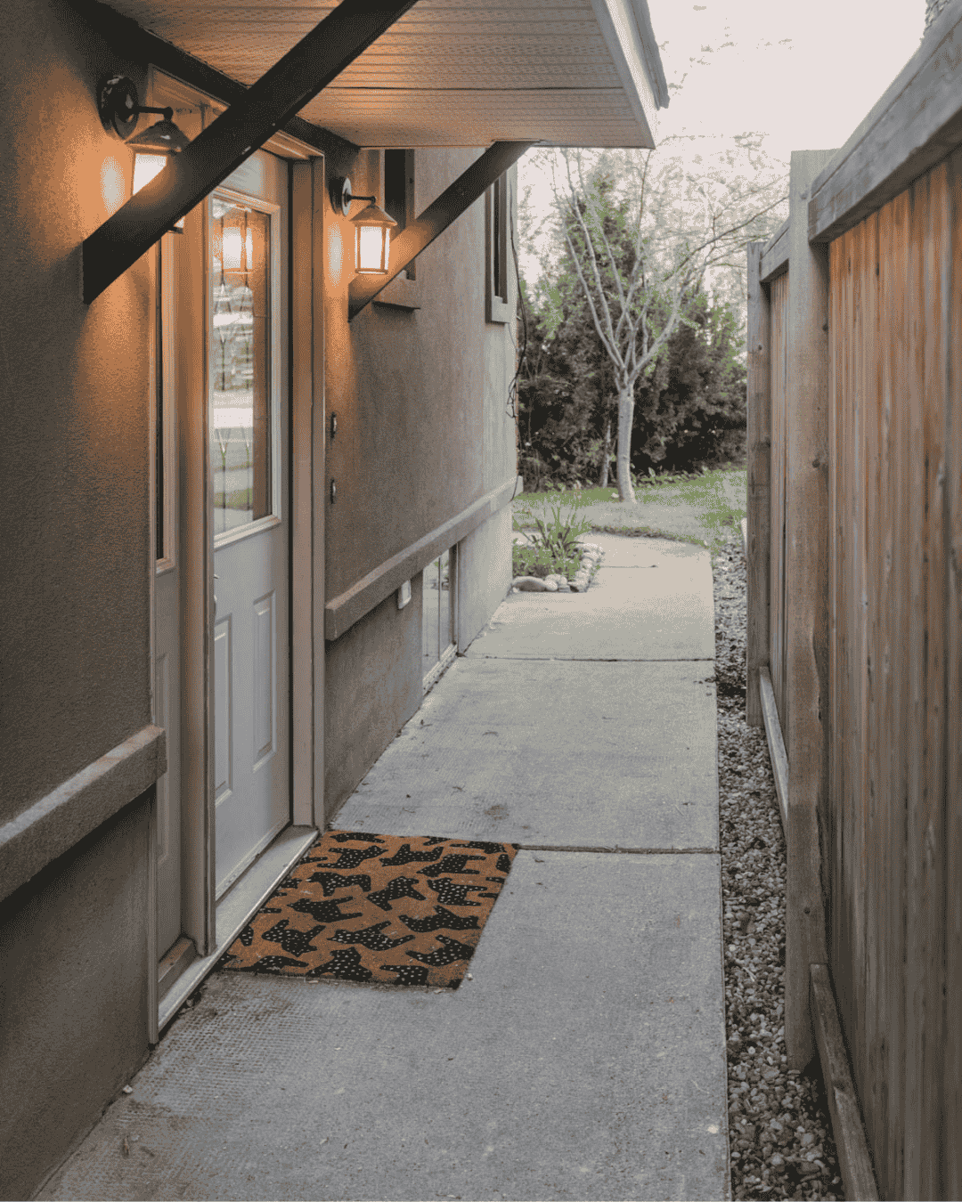 Side yard access walkway